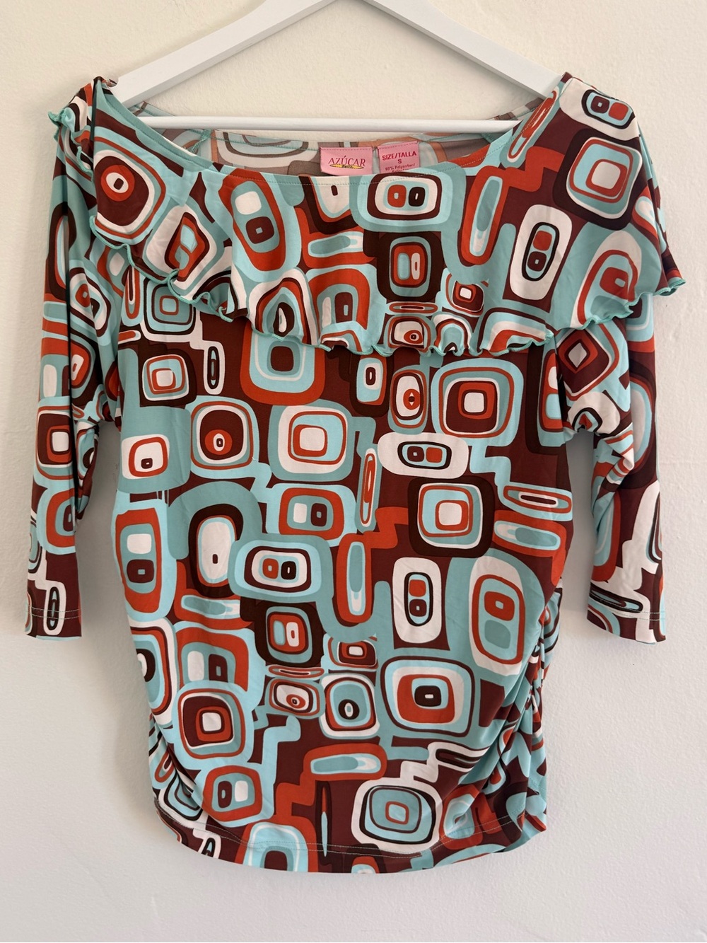 Vintage-Inspired 70s Style Geometric Off-Shoulder Top